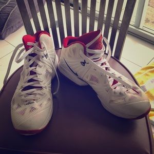 Lebron 828 size 12, decent condition